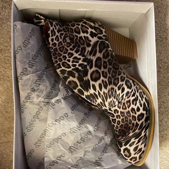 Leopard pump booties! - Picture 3 of 5
